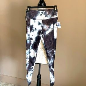 NWT textured leggings